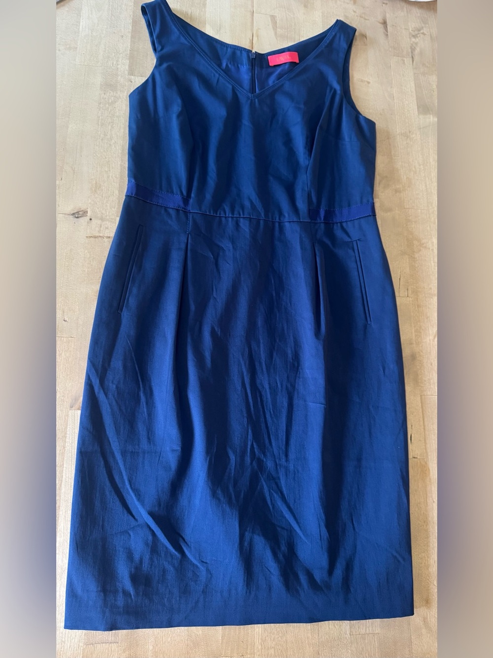 Lavia Italy Classic Navy V-Neck Midi Sheath Dress
